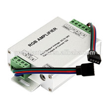 Répétiteur d&#39;amplificateur de signal de RVB pour 10m / 32.8ft 4 lumières de bande de la goupille RBG 5050 3528 LED, 12V à 24V 12A DC